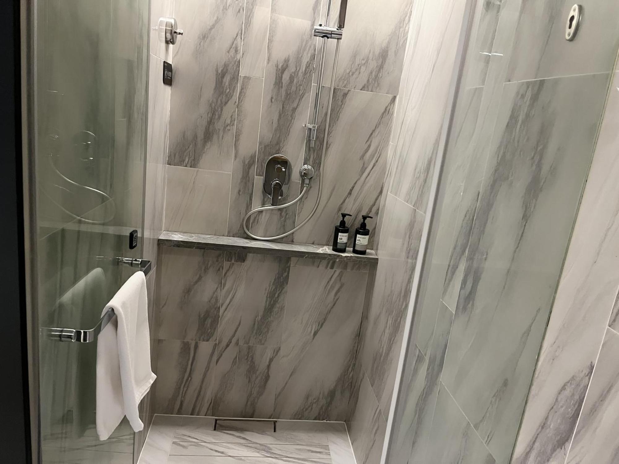 Hotel Tuke China Hongqiao Airport 3*